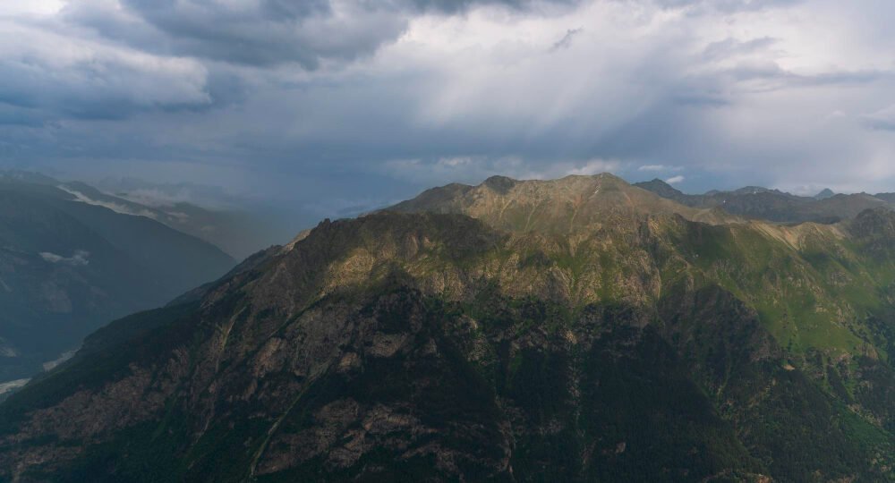 Gunung di Sumatra Barat