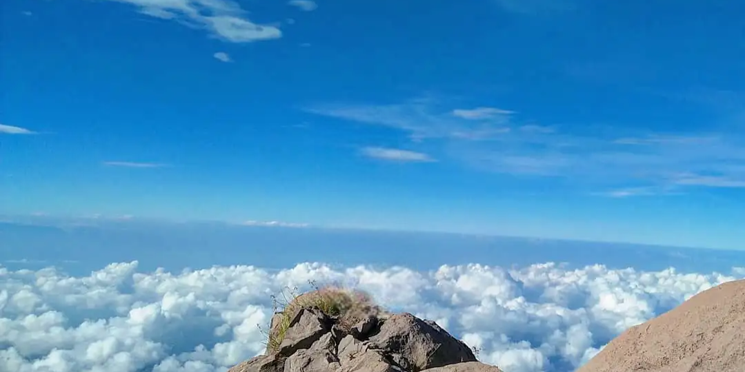 Gunung di Nusa Tenggara