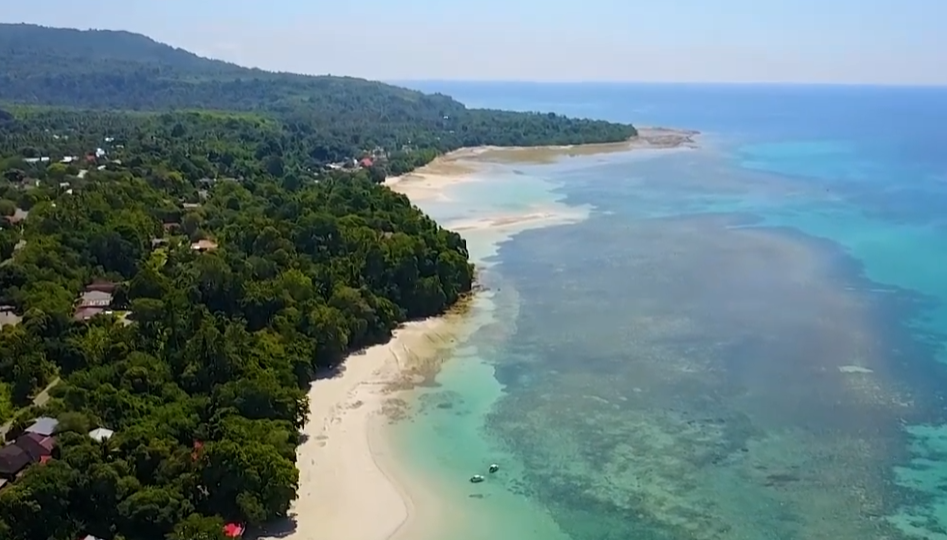 Tempat Wisata Paling Populer di Maluku Tengah